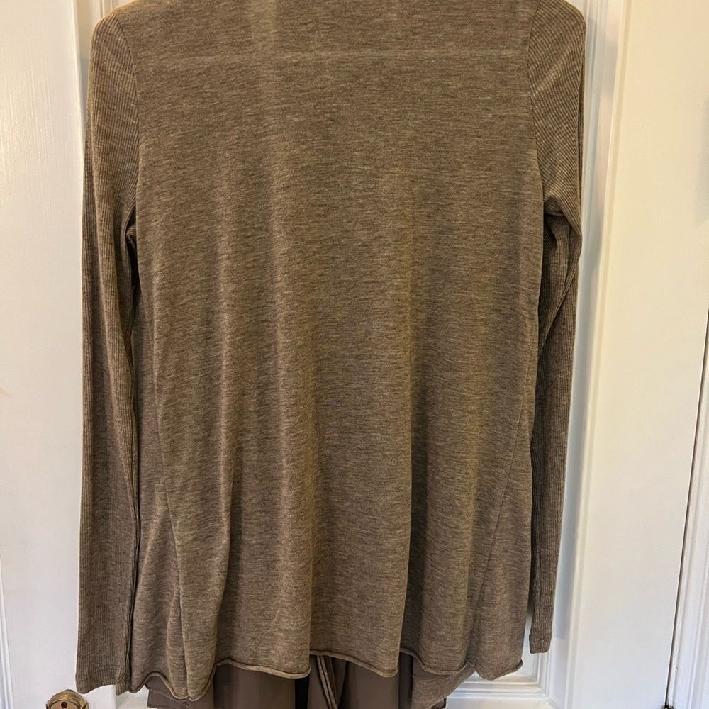 NWT!!!! Gorgeous sweater with infinity scarf - Picture 4 of 4